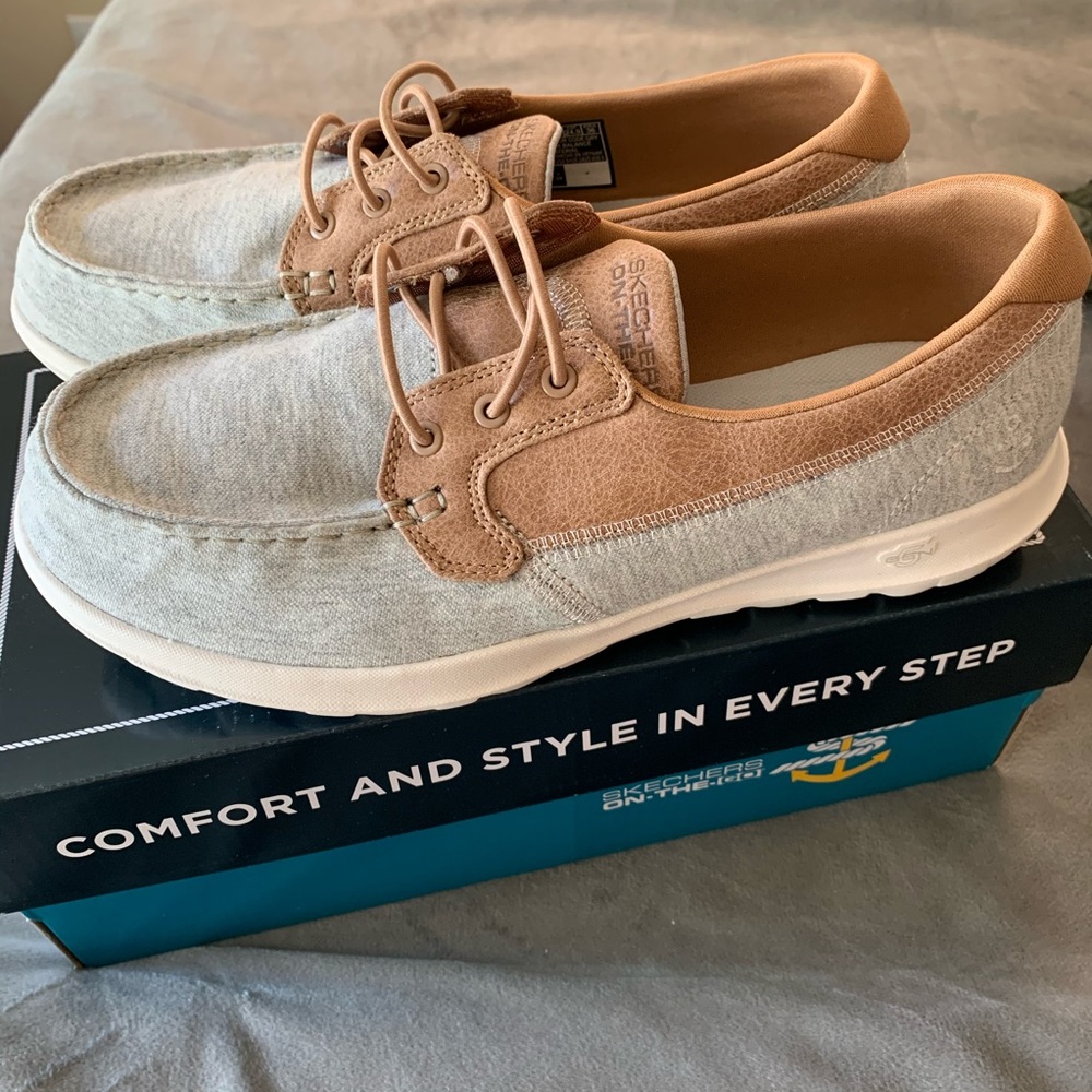 Sketchers Go Walk Slip On Boat Shoes